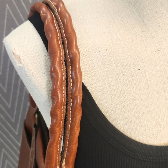 Womens Patricia Nash Carducci Leather tote in tan/light brown. - Picture 3 of 16